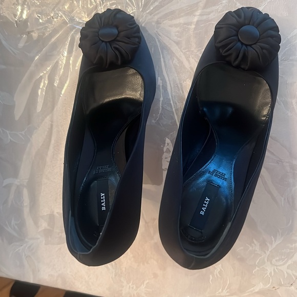 Bally - Picture 2 of 3